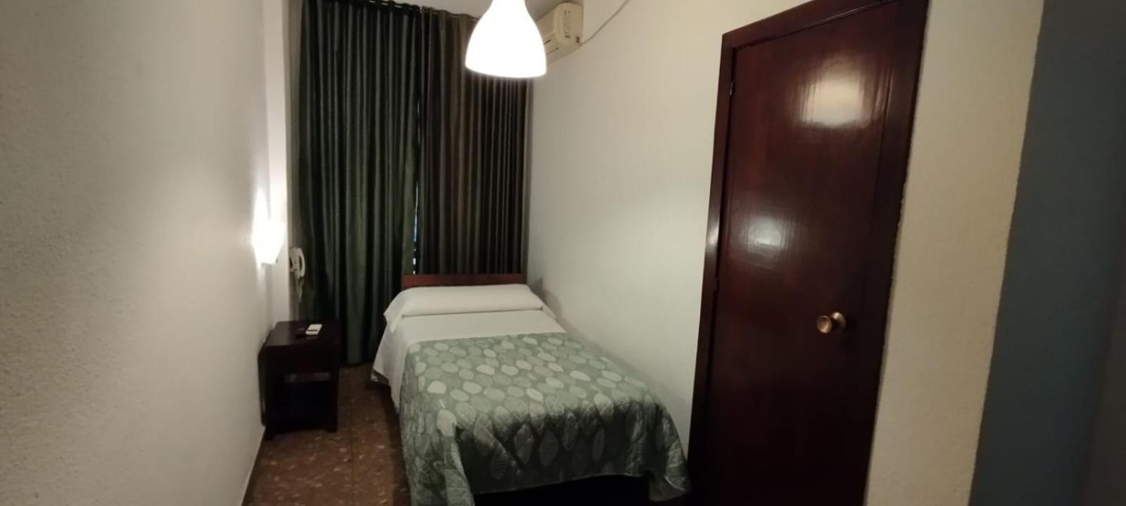 Hostal Ronda Kordoba Bagian luar foto