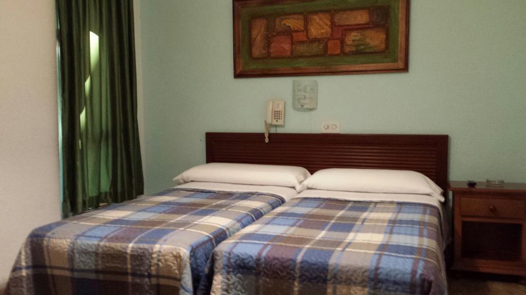 Hostal Ronda Kordoba Bagian luar foto